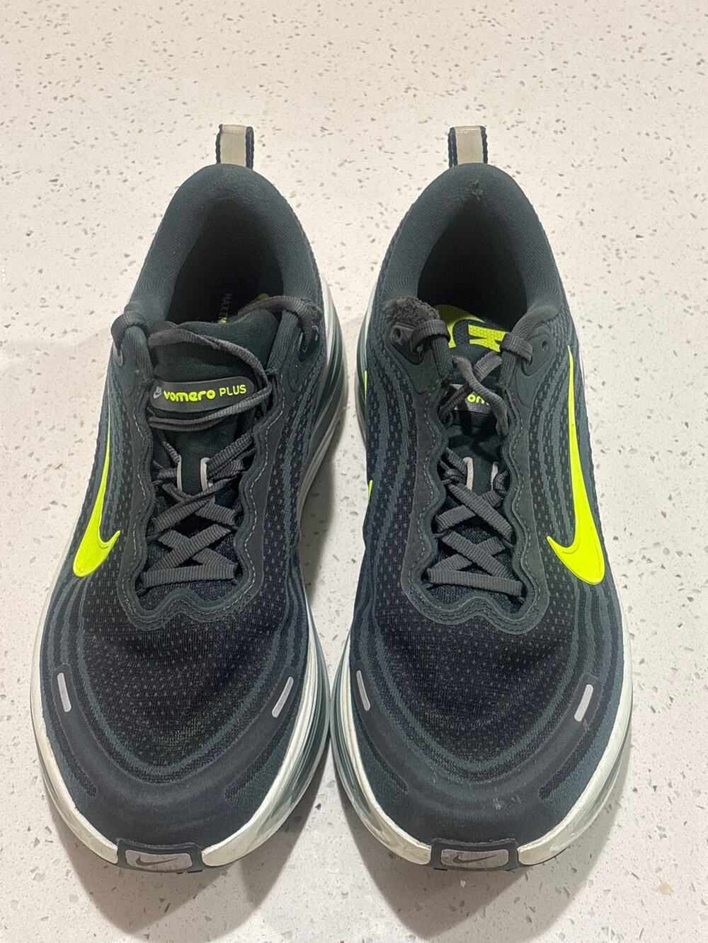 Nike zoom men’s size 10